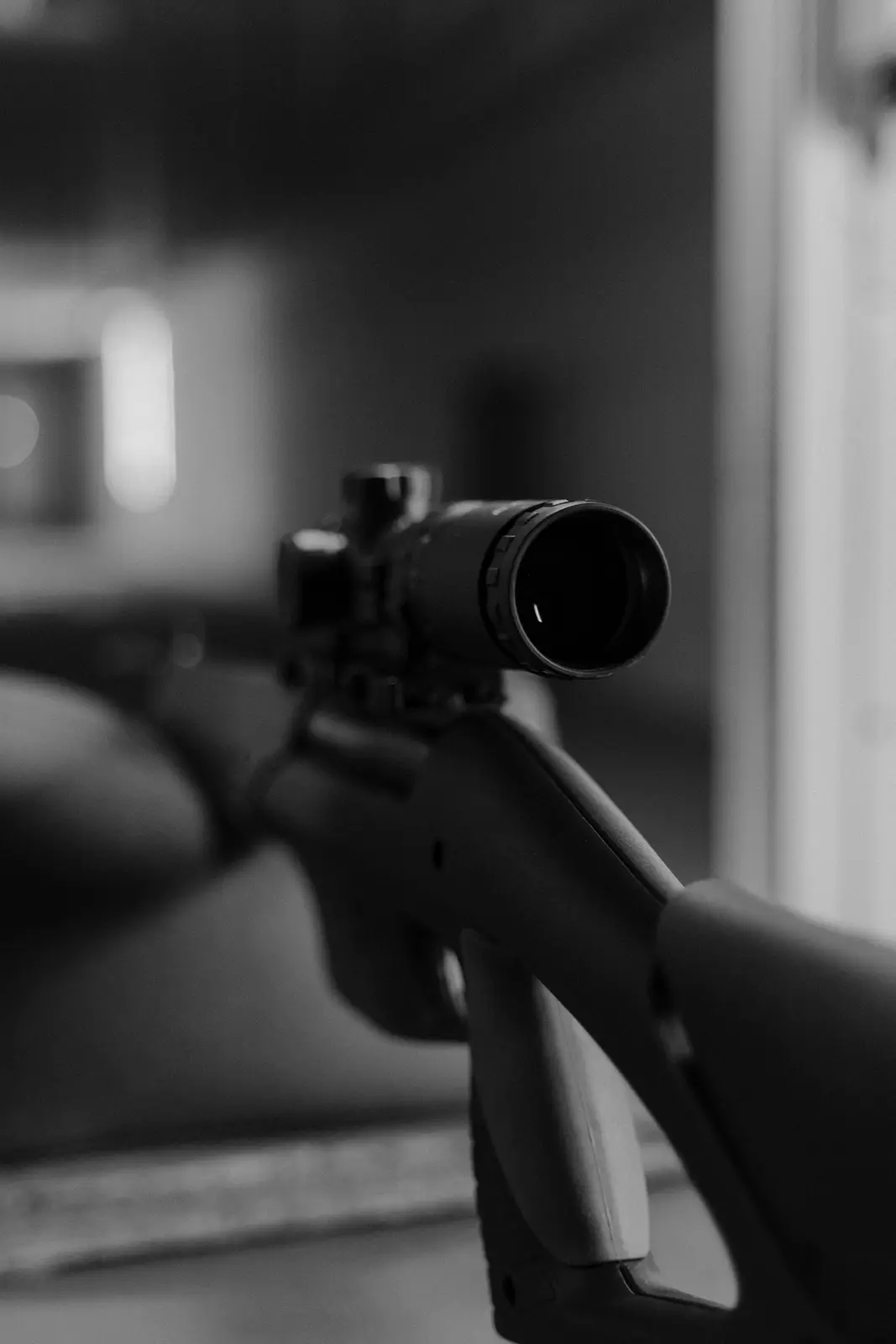 ловно оръжие на което се вижда оптиката